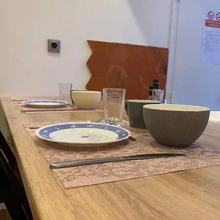 La Roche - 2 Etoiles Eco Responsable Avec Tv Connectee Maury